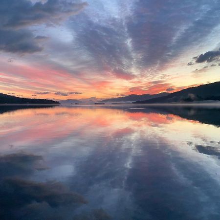Depe Dene Lakeside Resort Lake George Bagian luar foto