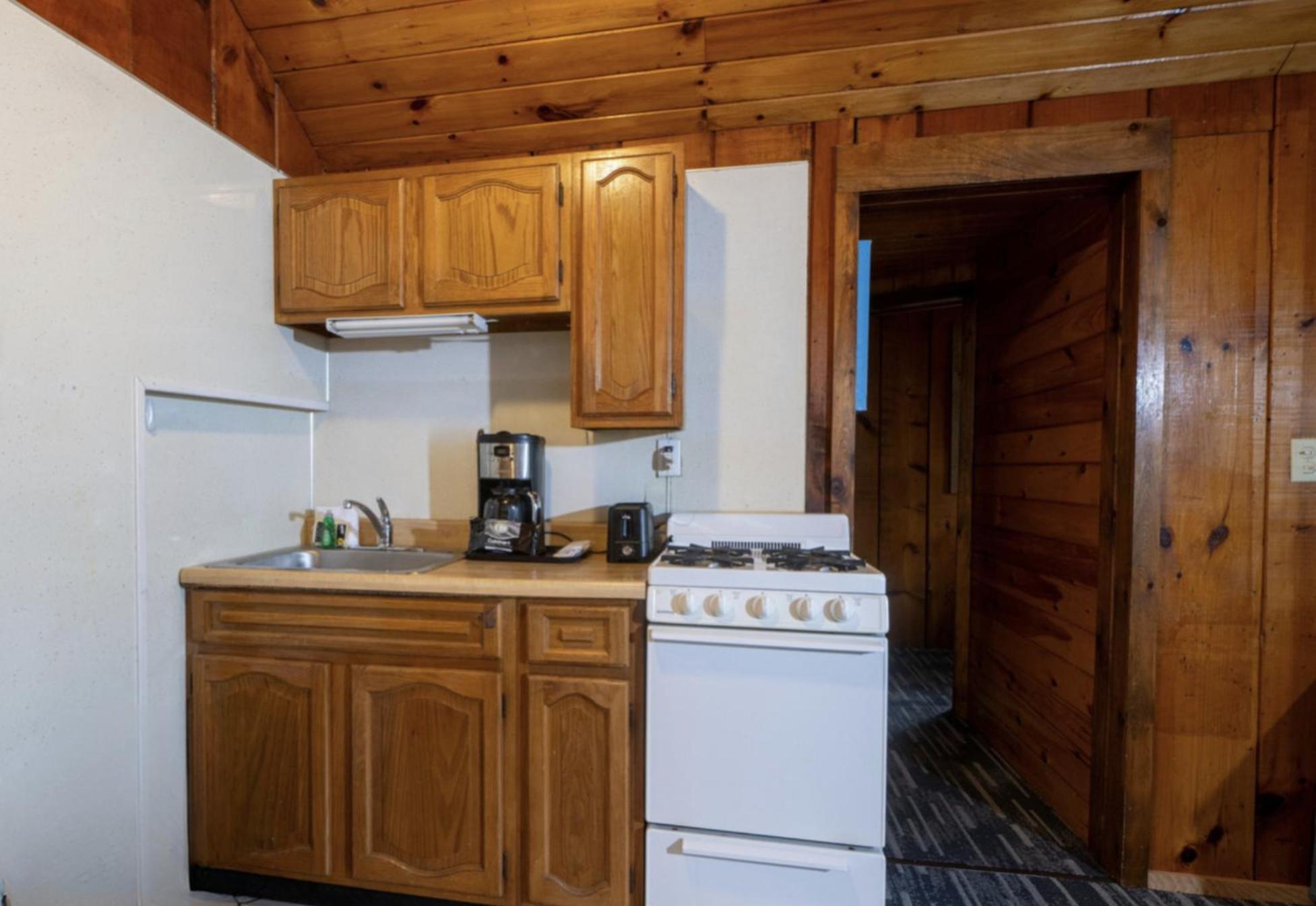 Depe Dene Lakeside Resort Lake George Bagian luar foto