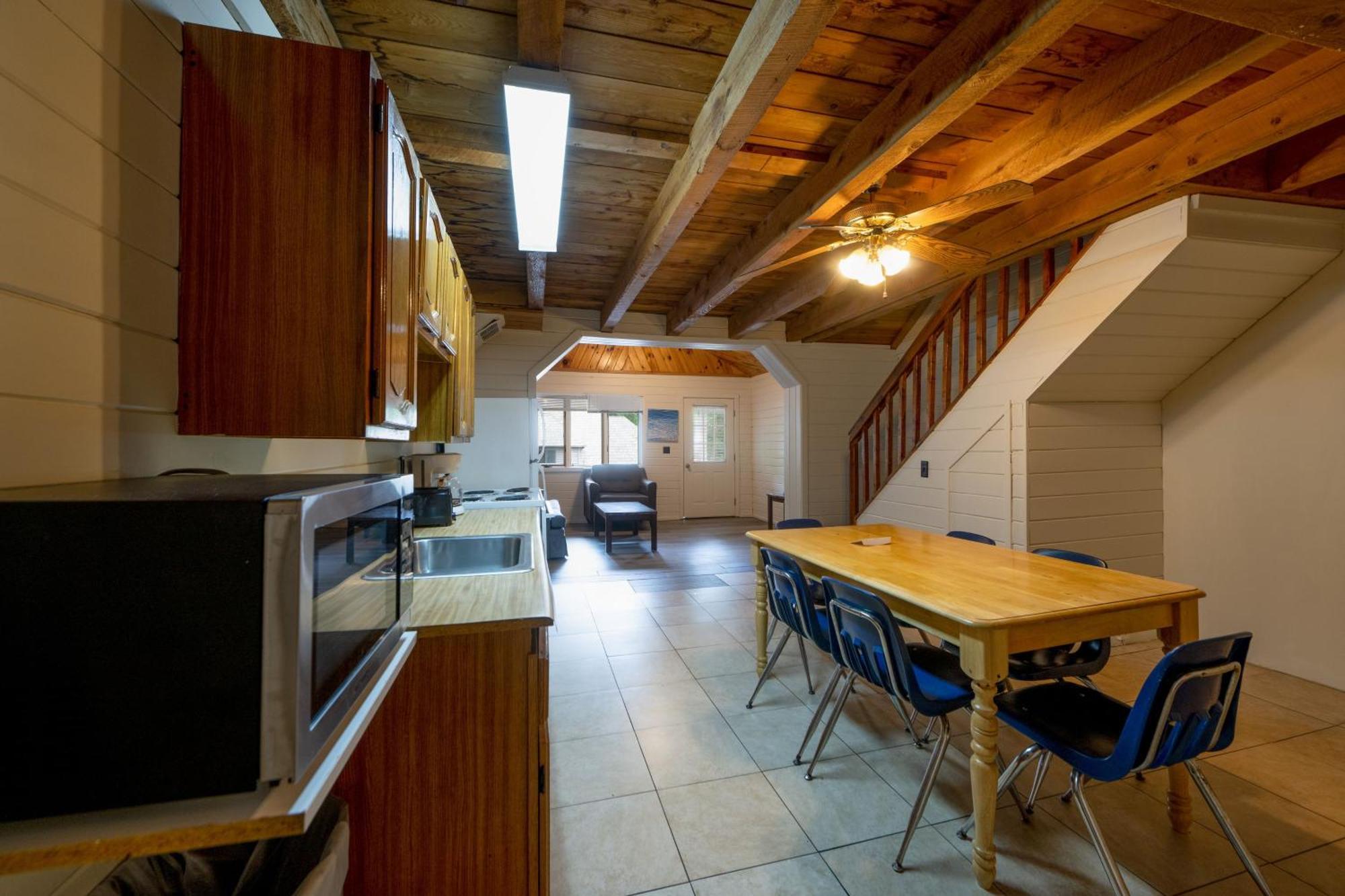 Depe Dene Lakeside Resort Lake George Bagian luar foto