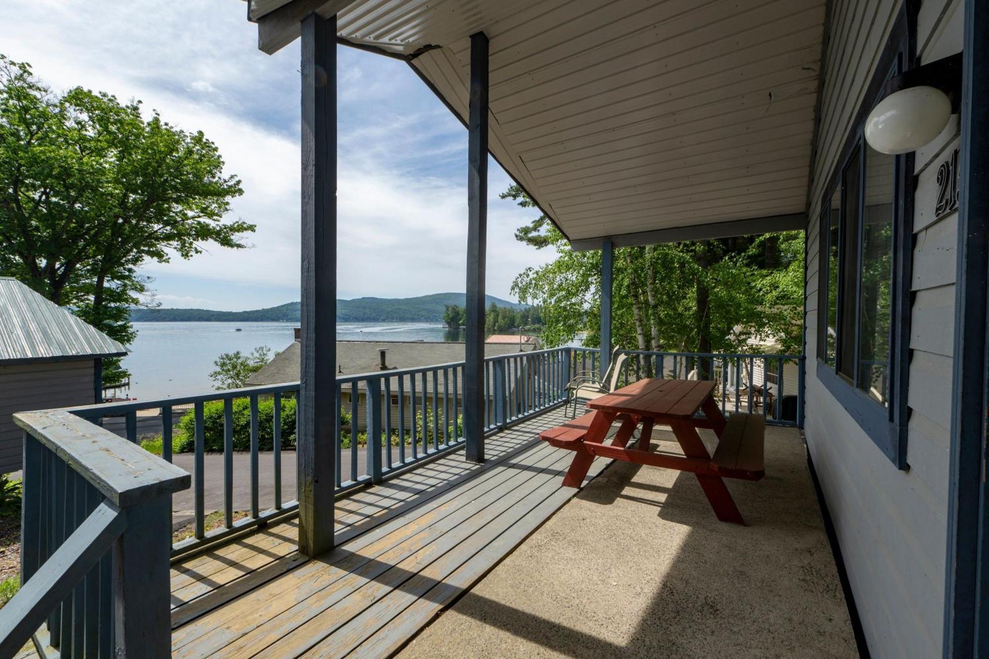 Depe Dene Lakeside Resort Lake George Bagian luar foto